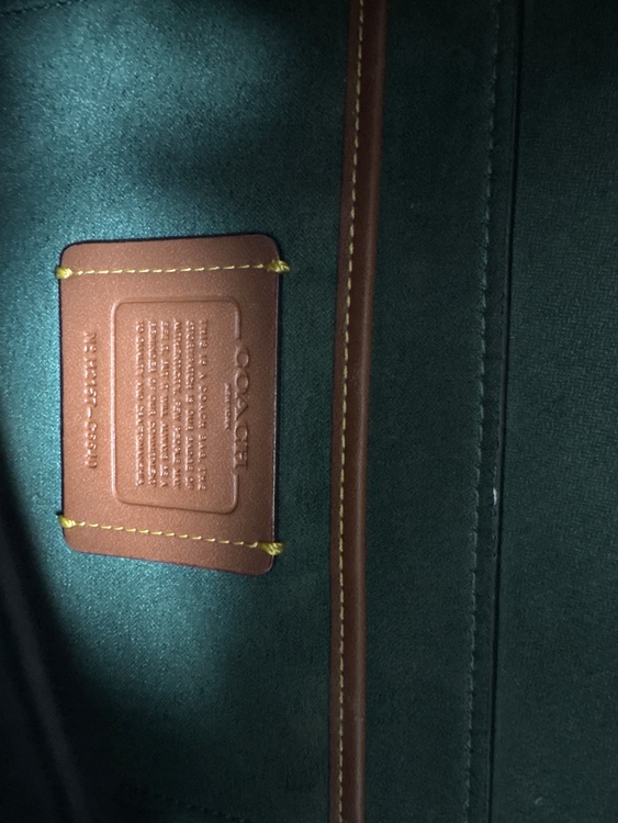 Studio Shoulder Bag in Crocodile Embosse（ブランドバッグ）の商品画像 - 査定依頼日：2026年6月10日 - 最高査定価格：8,000円