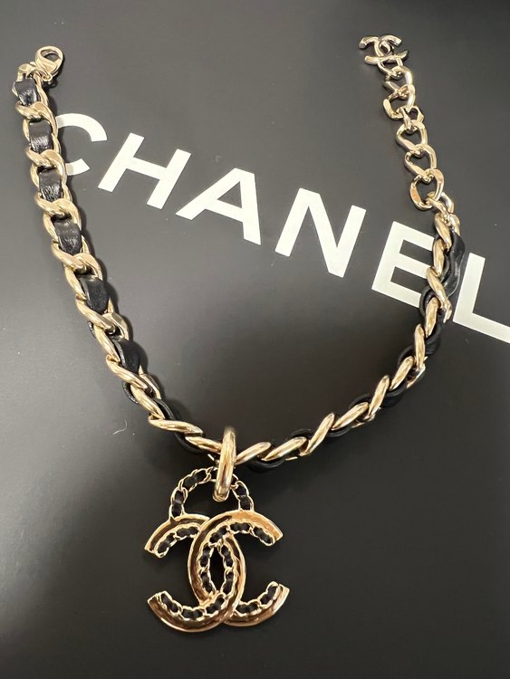 AB7847B07680NH056UNI（古着・ファッション）の商品画像 - 査定依頼日：2022年8月29日