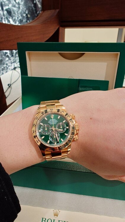 ロレックス デイトナ 11650（高級時計）の商品画像 - 査定依頼日：2025年5月7日 - 最高査定価格：10,000,000円