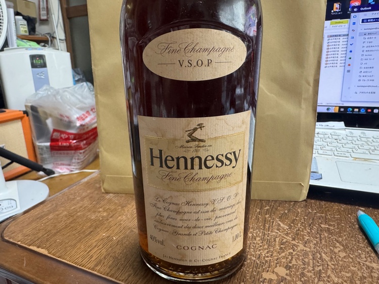 VSOP 1.0L（お酒）の商品画像 - 査定依頼日：2026年9月23日 - 最高査定価格：8,500円
