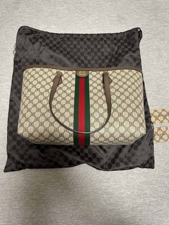 GUCCI×BALENCIAGA/グッチ×バレンシアガ ザ・ハッカープロジェクト（ブランドバッグ）の商品画像 - 査定依頼日：2025年9月22日 - 最高査定価格：138,000円