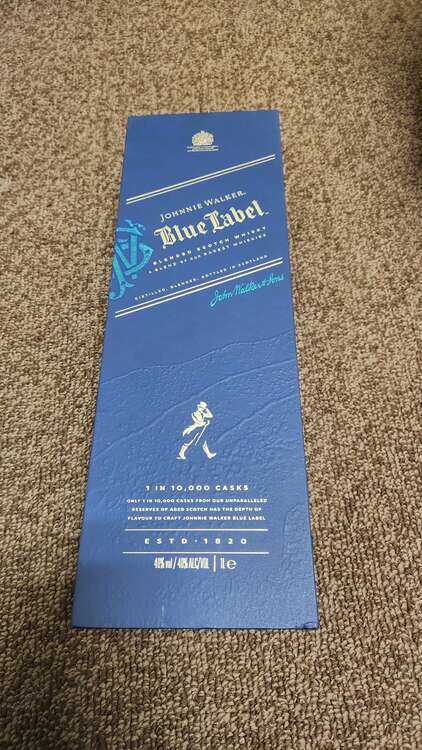 ウイスキー ジョニーウォーカー （お酒）の商品画像 - 査定依頼日：2025年1月8日 - 最高査定価格：13,500円