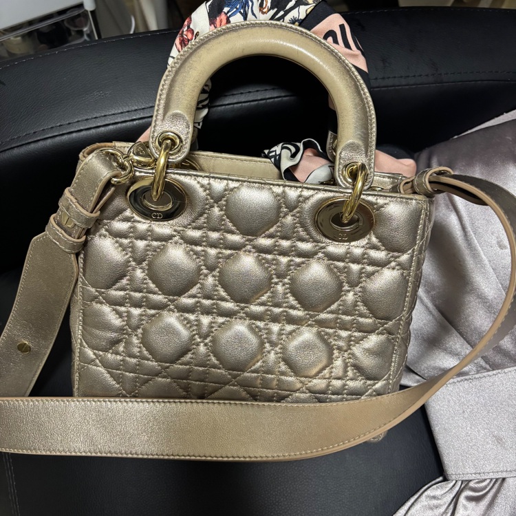 ディオール  （ブランドバッグ）の商品画像 - 査定依頼日：2025年7月18日 - 最高査定価格：250,000円