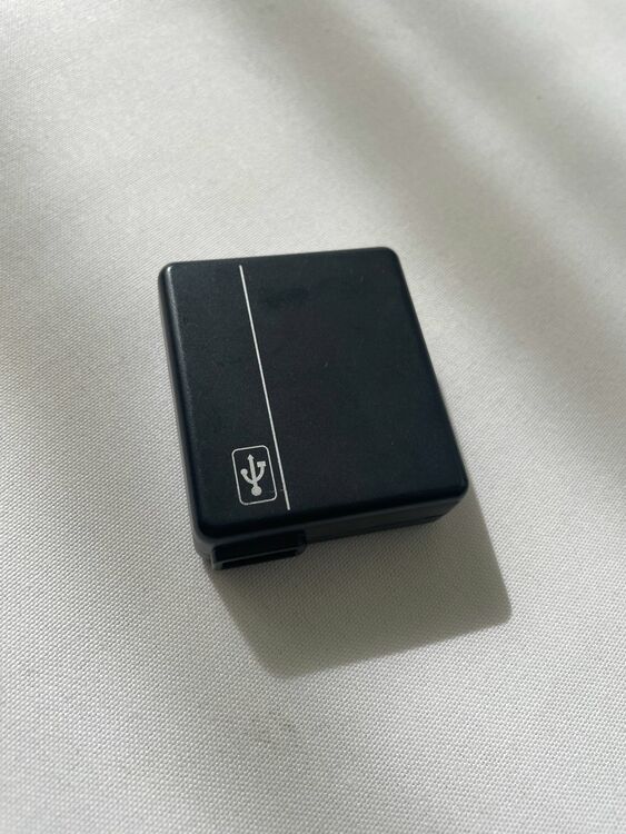 RICOH GR DIGITAL Ⅳ（カメラ）の商品画像 - 査定依頼日：2025年11月11日 - 最高査定価格：28,000円