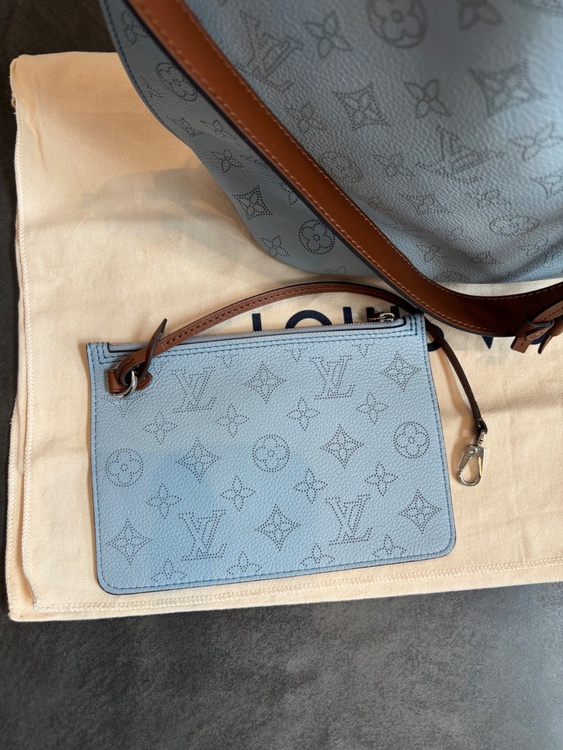 ジロラッタ　モノグラム　マヒナ　M53154（ブランドバッグ）の商品画像 - 査定依頼日：2026年2月24日 - 最高査定価格：250,000円