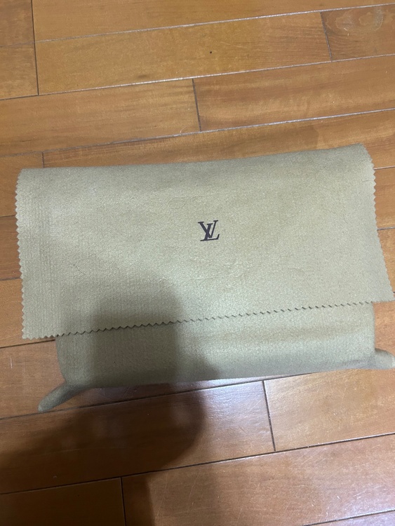 ポーチ（ブランドバッグ）の商品画像 - 査定依頼日：2026年10月3日 - 最高査定価格：30,000円