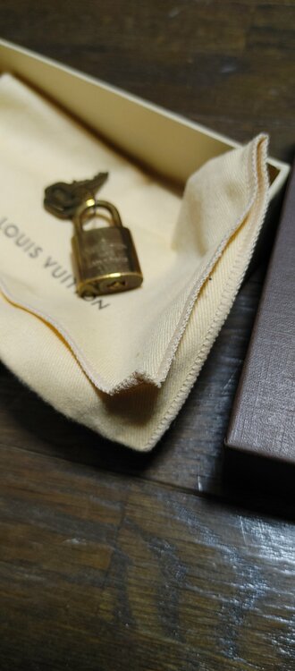ルイヴィトン 鍵（金・貴金属）の商品画像 - 査定依頼日：2026年1月22日 - 最高査定価格：2,000円