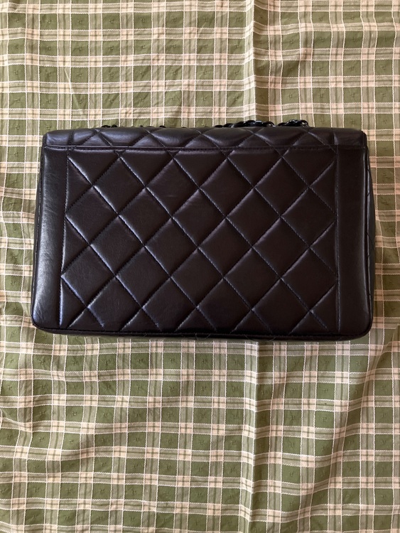 マトラッセ　ショルダー（ブランドバッグ）の商品画像 - 査定依頼日：2025年6月16日 - 最高査定価格：480,000円