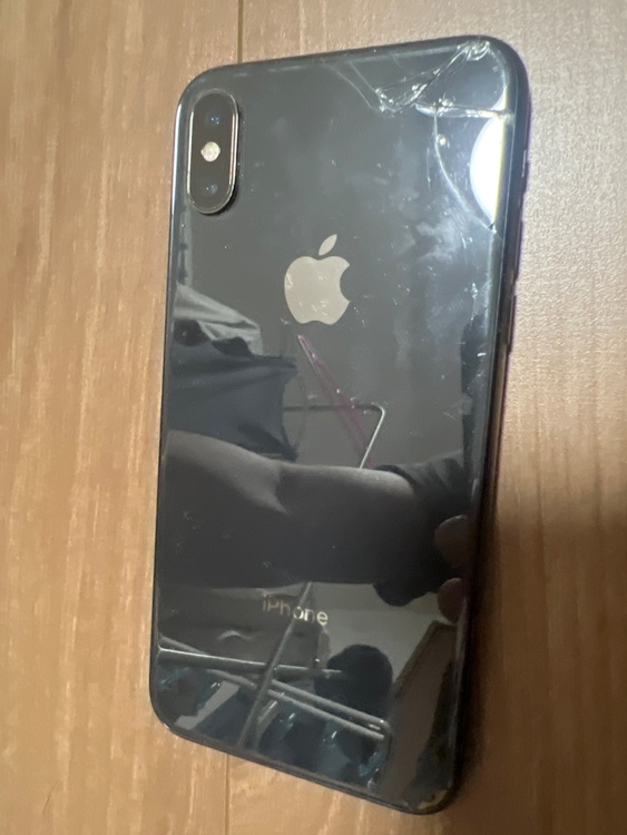 iPhone iPhoneX 64GB SIMフリー（スマホ）の商品画像 - 査定依頼日：2026年9月17日 - 最高査定価格：3,500円