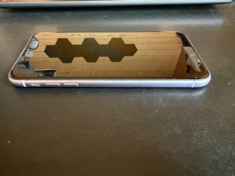 MWM52J/A（スマホ）の商品画像 - 査定依頼日：2026年3月22日 - 最高査定価格：17,000円