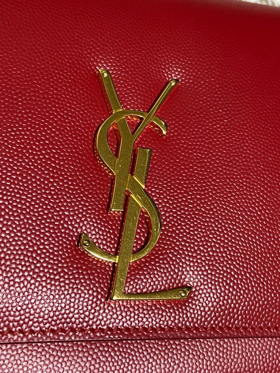 イブサンローラン  （ブランドバッグ）の商品画像 - 査定依頼日：2025年6月7日 - 最高査定価格：135,000円