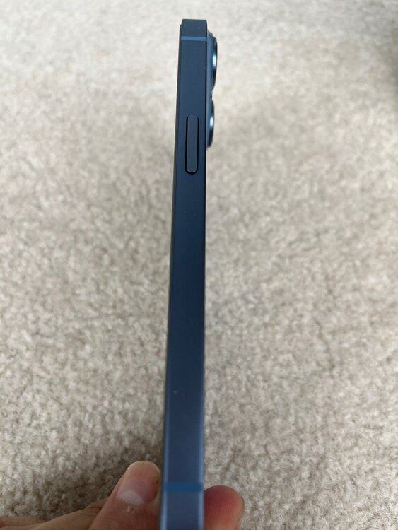 iPhone 14 256GB docomo（スマホ）の商品画像 - 査定依頼日：2025年5月9日 - 最高査定価格：54,000円