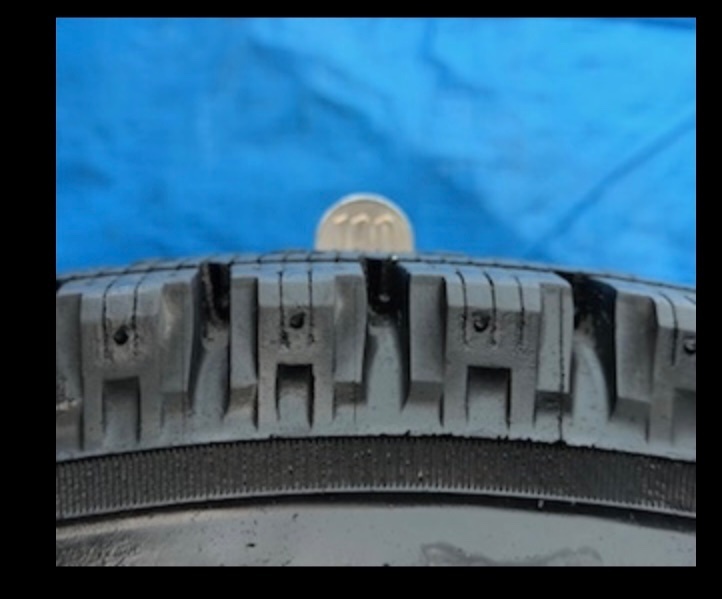 タイヤ（カー用品）の商品画像 - 査定依頼日：2026年2月18日 - 最高査定価格：3,000円