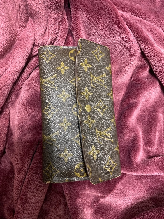 長財布（ブランド財布・小物）の商品画像 - 査定依頼日：2026年2月20日 - 最高査定価格：6,000円