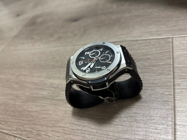 ウブロ ビックバン （高級時計）の商品画像 - 査定依頼日：2025年1月22日 - 最高査定価格：530,000円