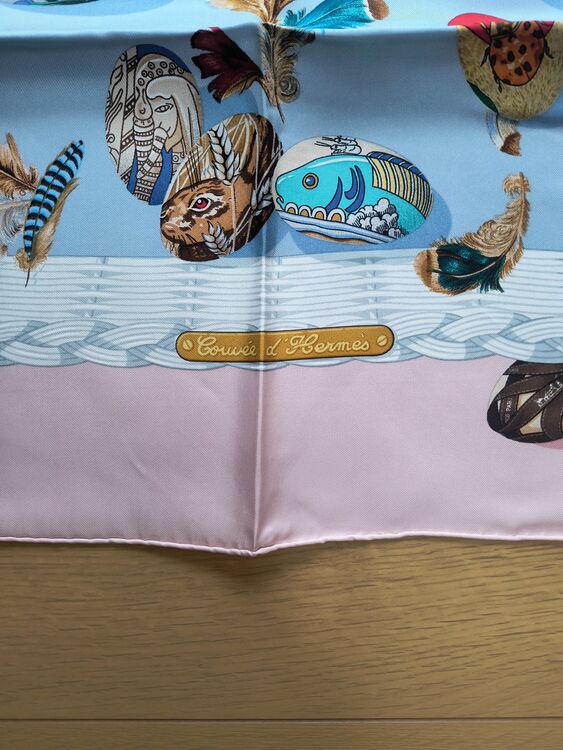 スカーフ（ブランド財布・小物）の商品画像 - 査定依頼日：2025年9月12日 - 最高査定価格：12,000円