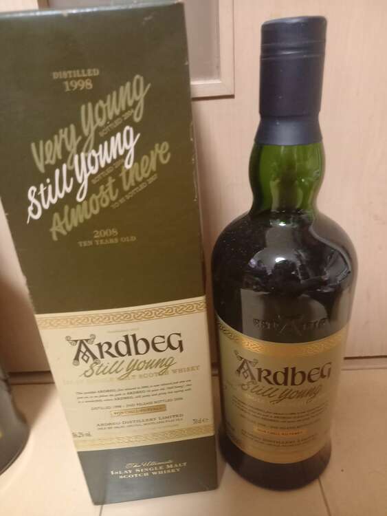 ウイスキー アードベッグ （お酒）の商品画像 - 査定依頼日：2025年1月15日 - 最高査定価格：70,000円