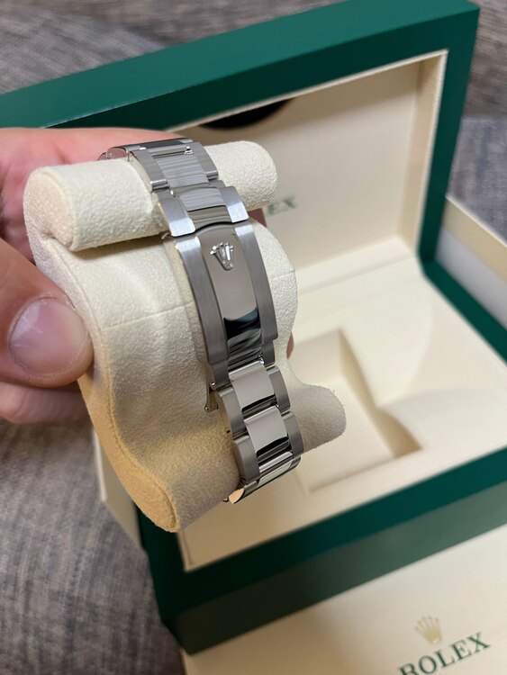 デイトジャスト41（高級時計）の商品画像 - 査定依頼日：2025年3月5日 - 最高査定価格：1,750,000円