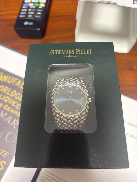 オーデマピゲ その他 wrist watch classcal ホワイトゴールド750pd15（高級時計）の商品画像 - 査定依頼日：2026年3月29日 - 最高査定価格：6,050,000円