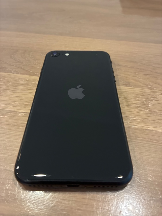 iPhone SE (第 2 世代) 64GB SIMフリー（スマホ）の商品画像 - 査定依頼日：2025年12月17日 - 最高査定価格：13,000円