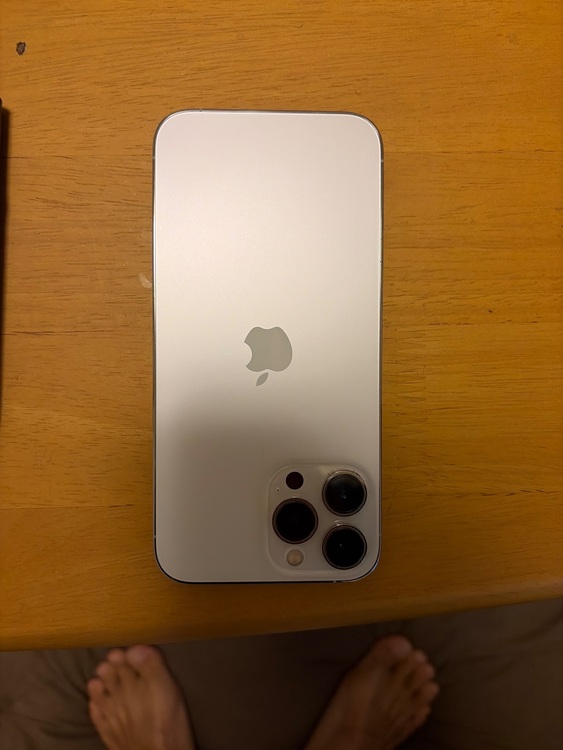 iPhone（スマホ）の商品画像 - 査定依頼日：2025年10月24日 - 最高査定価格：76,000円