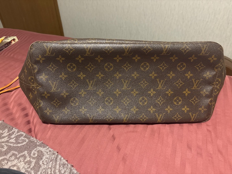 ルイヴィトン ネヴァーフルGM（ブランドバッグ）の商品画像 - 査定依頼日：2025年12月18日 - 最高査定価格：100,000円