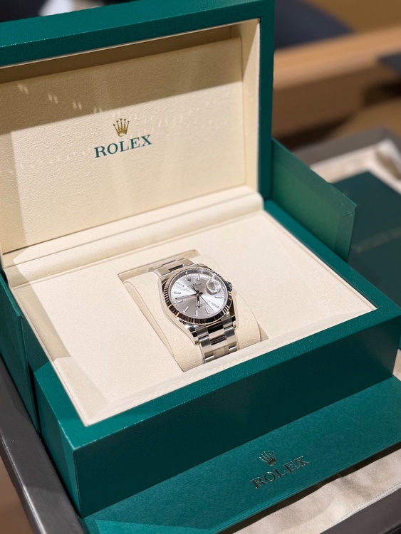 ロレックス デイトジャスト 126234（高級時計）の商品画像 - 査定依頼日：2026年1月19日 - 最高査定価格：1,850,000円