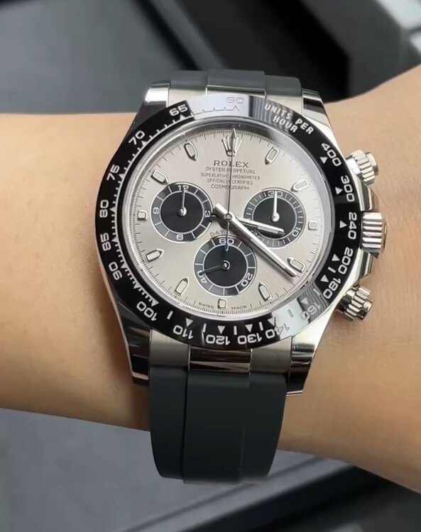 ロレックス デイトナ （高級時計）の商品画像 - 査定依頼日：2025年4月3日 - 最高査定価格：5,920,000円