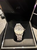 カルティエJ12白（高級時計）の商品画像 - 査定依頼日：2024年10月1日 - 最高査定価格：150,000円