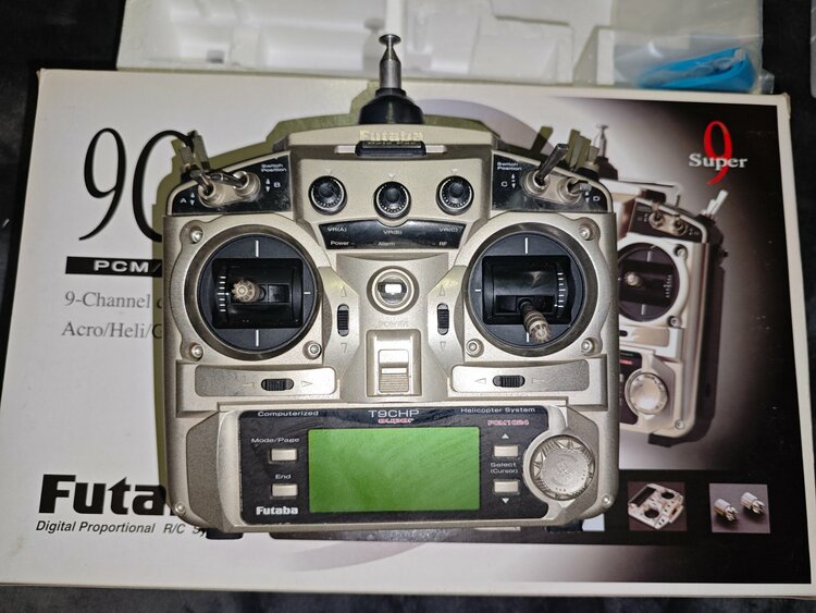 Futaba 9C Super T9CHP プロポ 送信機 本体（ミニカー・ラジコン）の商品画像 - 査定依頼日：2026年8月17日 - 最高査定価格：4,000円