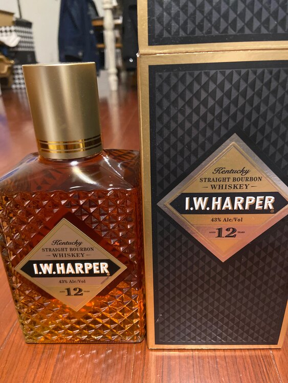 IWハーパー12年（お酒）の商品画像 - 査定依頼日：2025年4月7日 - 最高査定価格：4,000円