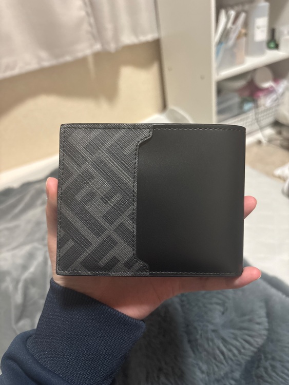 フェンディ  （ブランドバッグ）の商品画像 - 査定依頼日：2025年11月11日 - 最高査定価格：25,000円