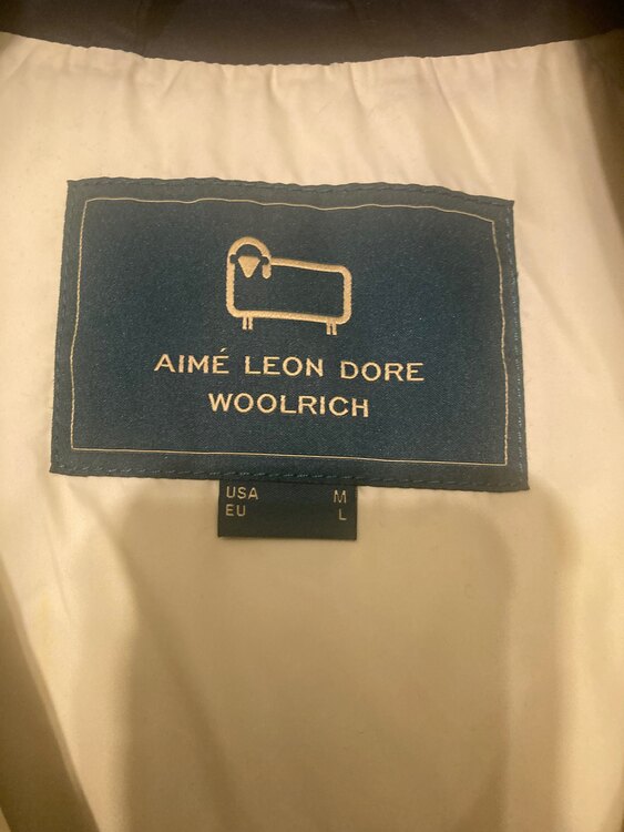 ウールリッチダウンジャケット（古着・ファッション）の商品画像 - 査定依頼日：2024年11月12日 - 最高査定価格：4,000円