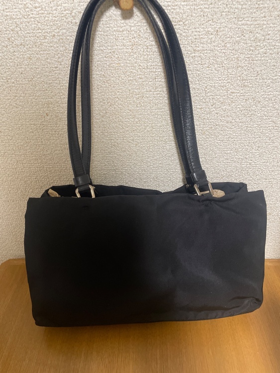 プラダナイロンバック（ブランドバッグ）の商品画像 - 査定依頼日：2026年3月18日 - 最高査定価格：50,000円