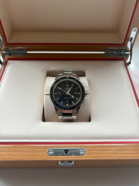 オメガ シーマスター 23330412210100（高級時計）の商品画像 - 査定依頼日：2025年5月14日 - 最高査定価格：480,000円