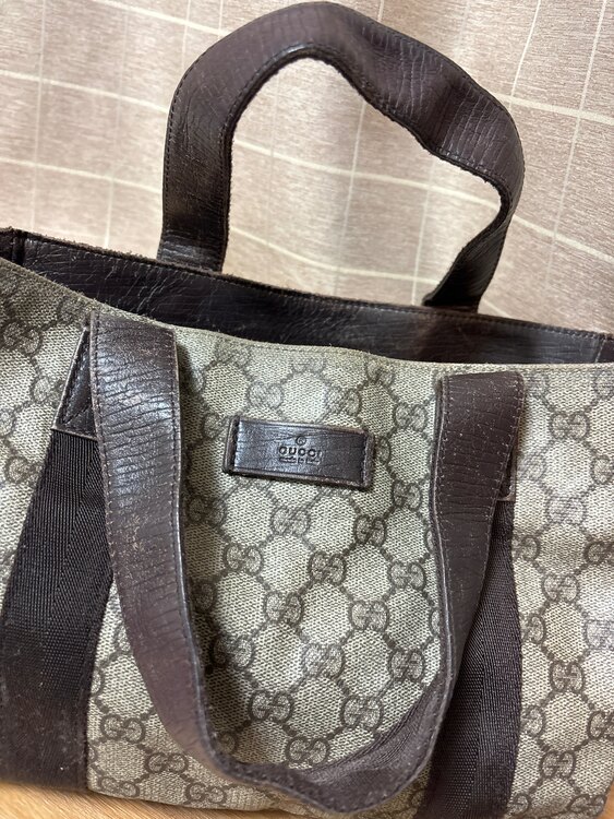 141976486628（ブランドバッグ）の商品画像 - 査定依頼日：2025年5月9日 - 最高査定価格：12,000円