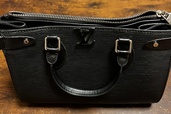 Louis Vuitton エピ ショルダーバッグ（ブランドバッグ）の商品画像 - 査定依頼日：2026年5月26日 - 最高査定価格：165,000円