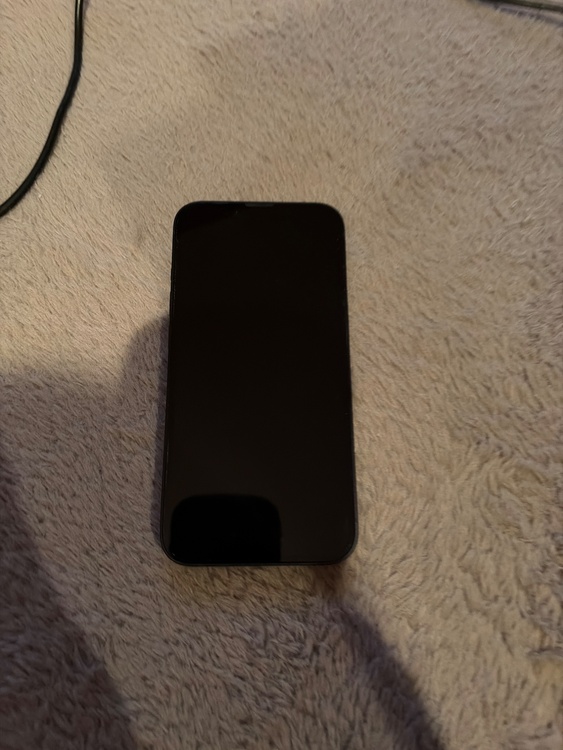 iPhone 13 256GB docomo（スマホ）の商品画像 - 査定依頼日：2026年5月11日 - 最高査定価格：38,000円