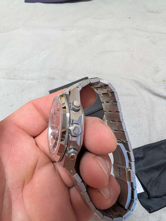 オーデマピゲ ロイヤルオーク オーデマピゲ ロイヤルオーク クロノグラフ　50周年記念記念ローター搭載 26240ST.OO.1320ST.02 ステンレススチール 41mm（高級時計）の商品画像 - 査定依頼日：2024年12月29日 - 最高査定価格：8,300,000円