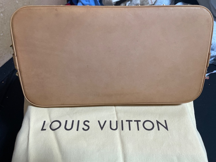 ルイヴィトン アルマ （ブランドバッグ）の商品画像 - 査定依頼日：2025年9月18日 - 最高査定価格：180,000円