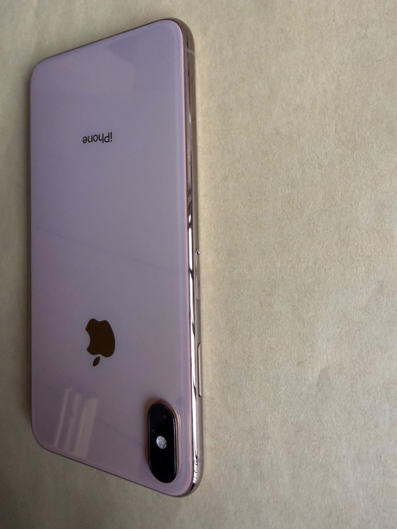 iPhoneXS Max 256GB docomo（スマホ）の商品画像 - 査定依頼日：2026年4月1日 - 最高査定価格：21,000円