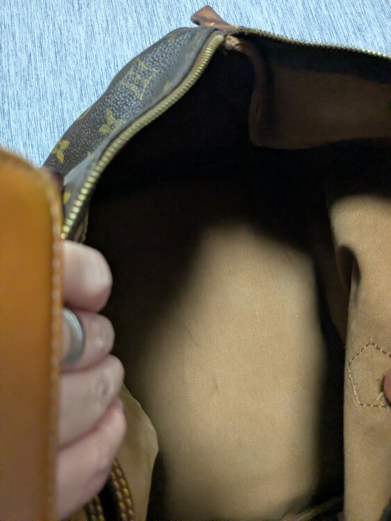 ルイヴィトン スピーディー（ブランドバッグ）の商品画像 - 査定依頼日：2026年9月17日 - 最高査定価格：12,000円