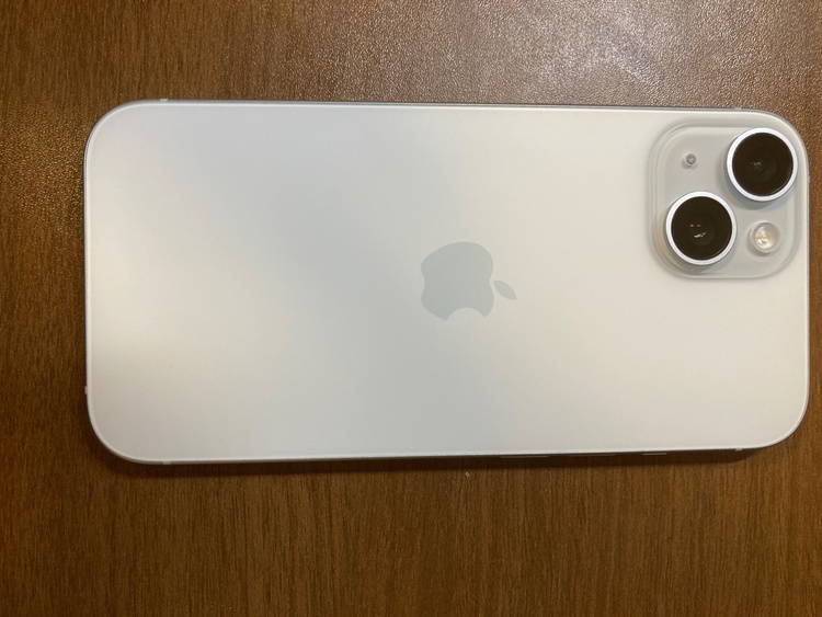 iPhone iPhone 15 256GB SIMフリー（スマホ）の商品画像 - 査定依頼日：2026年9月24日 - 最高査定価格：75,000円