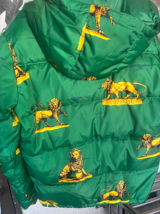 Lion Puffy Jacket’ライオン パフィージャケット ダウン（古着・ファッション）の商品画像 - 査定依頼日：2026年3月21日 - 最高査定価格：7,000円