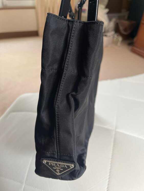 PRADA（ブランドバッグ）の商品画像 - 査定依頼日：2025年5月11日 - 最高査定価格：25,000円