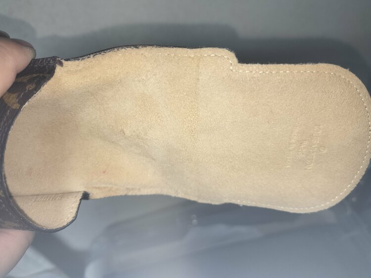 ケース（ブランド財布・小物）の商品画像 - 査定依頼日：2026年3月8日 - 最高査定価格：4,500円