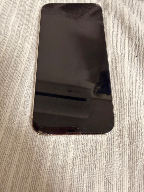 iPhone 13 Pro 128GB au（スマホ）の商品画像 - 査定依頼日：2026年4月14日 - 最高査定価格：38,000円