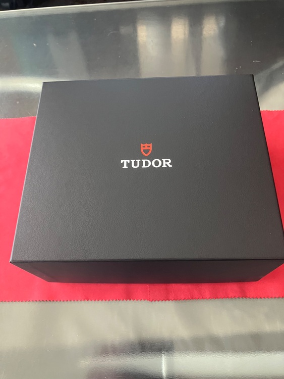 ブラックベイカーボン25（高級時計）の商品画像 - 査定依頼日：2025年9月20日 - 最高査定価格：970,000円