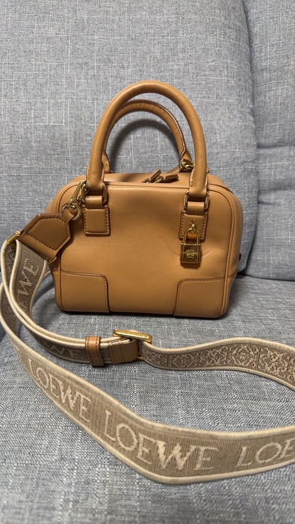 LOEWE アマソナ 16（ブランドバッグ）の商品画像 - 査定依頼日：2026年4月3日 - 最高査定価格：100,000円