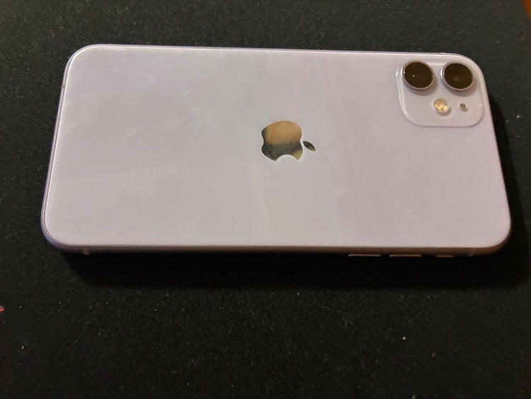 iPhone iPhone11 64GB SIMフリー（スマホ）の商品画像 - 査定依頼日：2026年9月29日 - 最高査定価格：17,000円